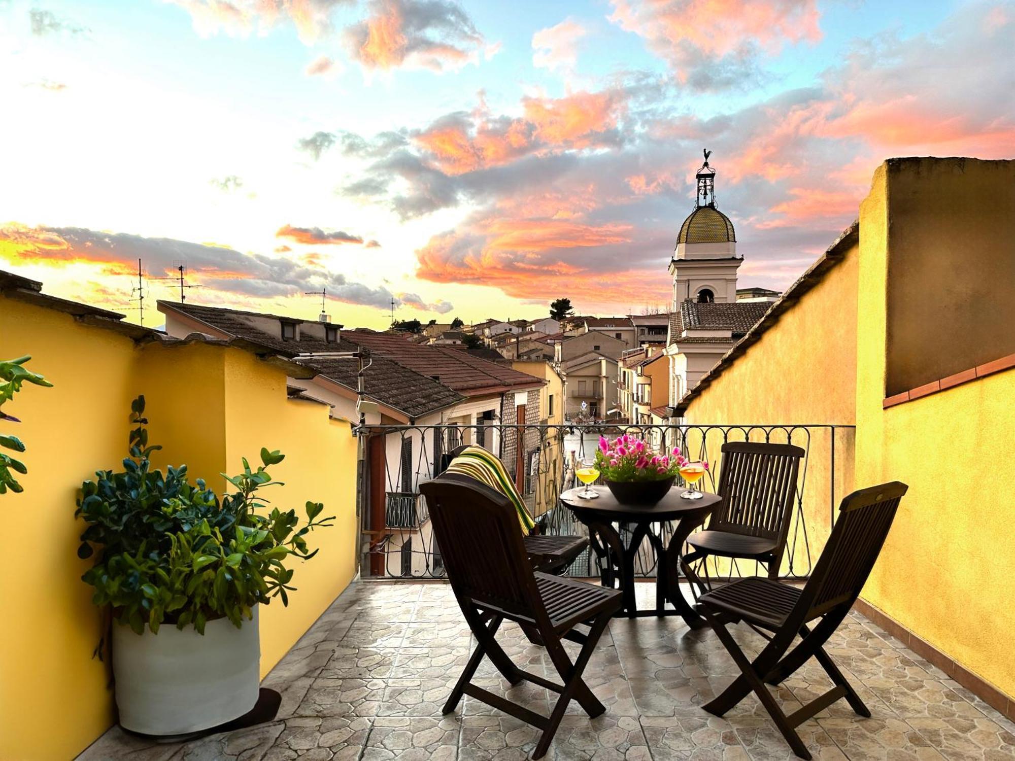 Terrazza Del Gallo - Intera Casa In Piazza A Holiday home Pietrelcina